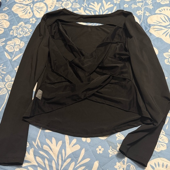 Nike Pro Hyperwarm Black Top plus semi crop workout shirt - Picture 3 of 7